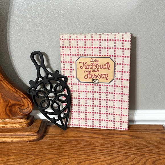 Vintage 1960s Cast Iron Trivet EMIG T-53 - Picture 4 of 7